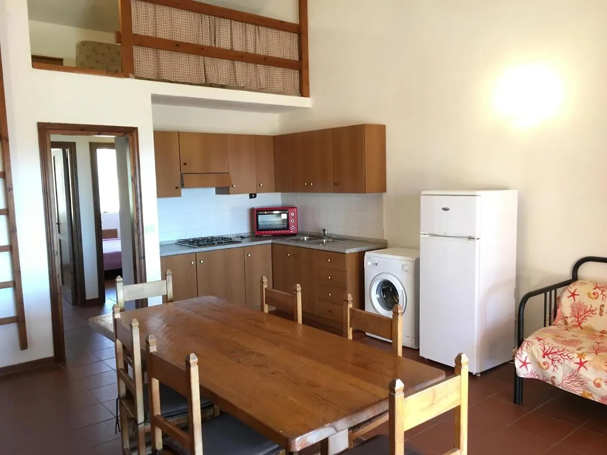 Borgo Spiaggia Isola Rossa 0*,
