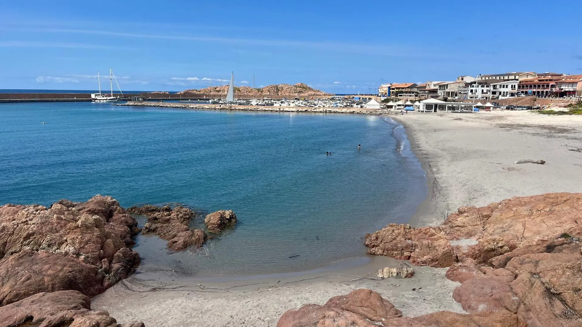 Borgo Spiaggia Isola Rossa