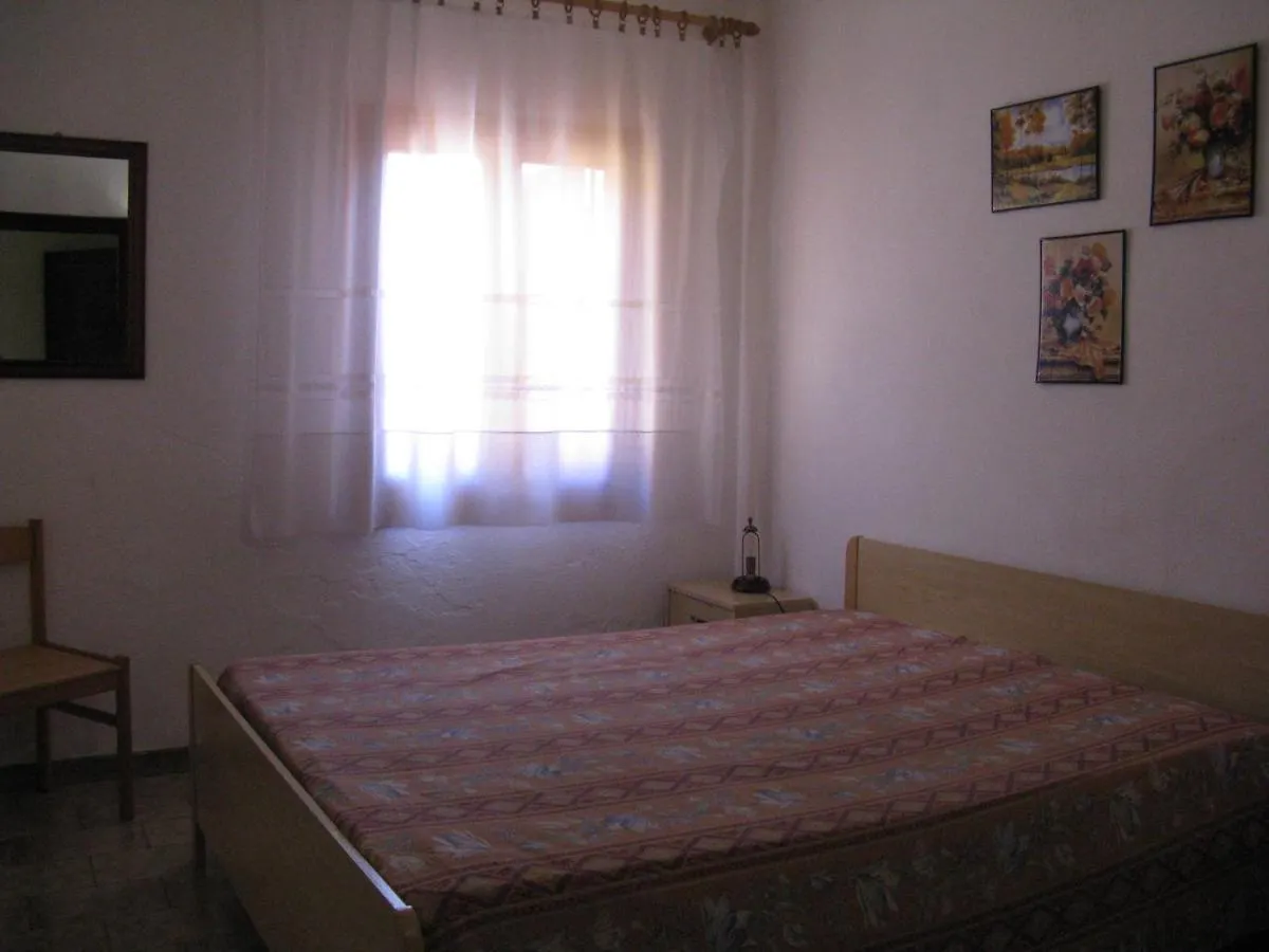 Apartamento Borgo Spiaggia Isola Rossa Italia